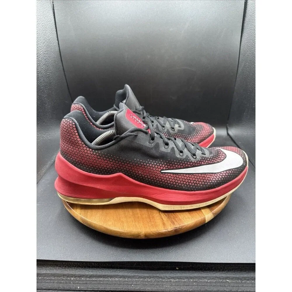 Nike see pics